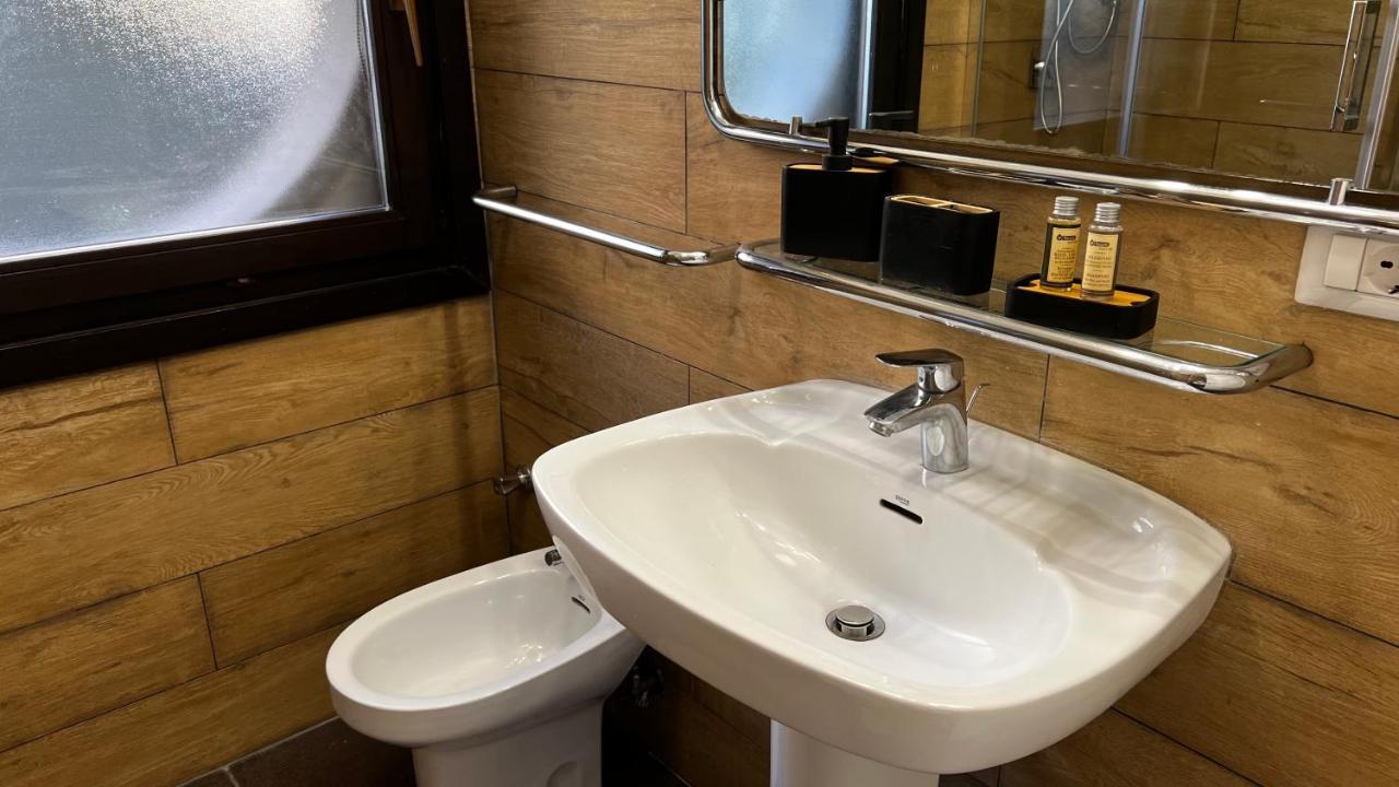 Domi Apartments Wellness Pompeja Zewnętrze zdjęcie