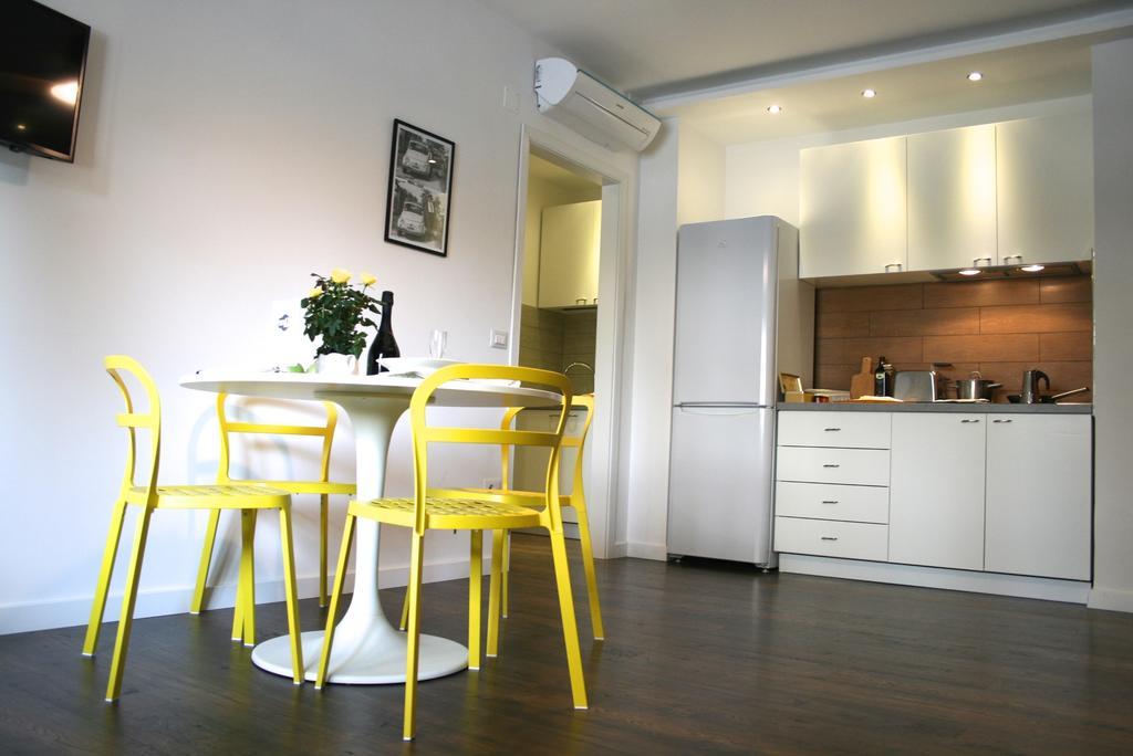 Domi Apartments Wellness Pompeja Pokój zdjęcie